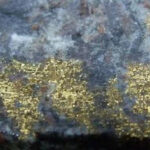 Maple Gold Mines trifft über 158,5 m auf hohe Goldgehalte